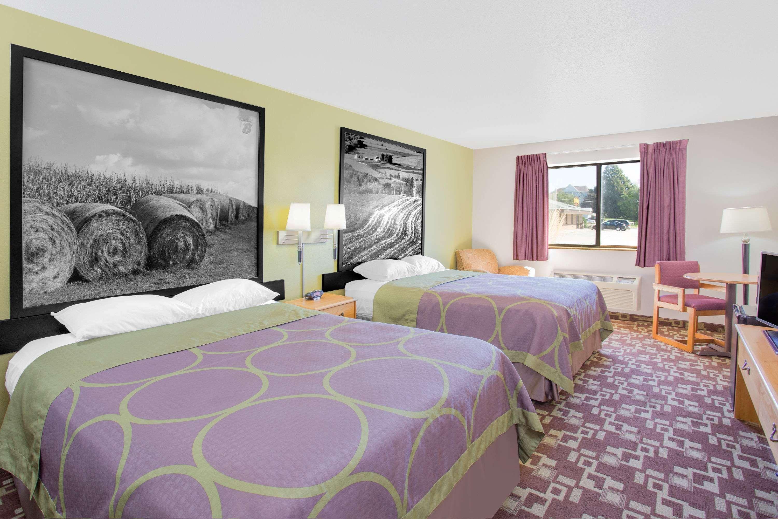 Super 8 By Wyndham Independence Ia Hotell Eksteriør bilde